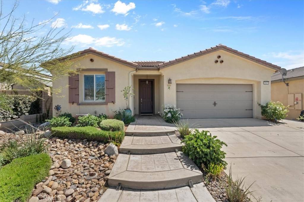 3937 Scarlet Oak Court