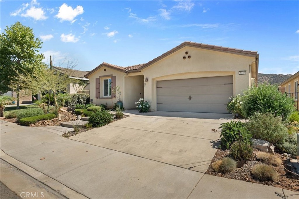 3937 Scarlet Oak Court