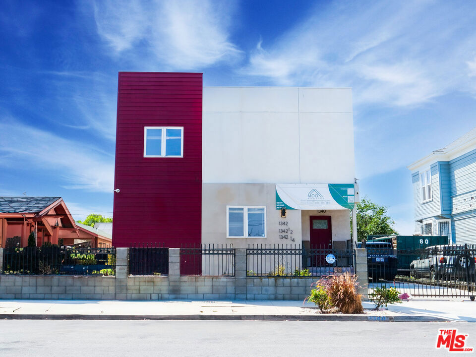 1340 W 37th Street