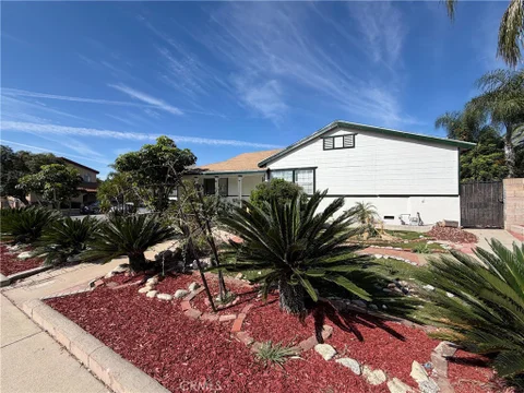 479 Carleton Avenue, Claremont, CA 91711 - MLS#: SB26163171