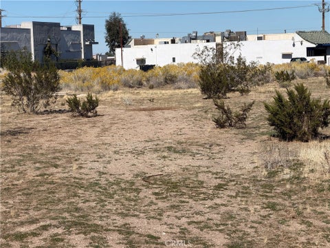Photo of 14740 Anacapa Road, Victorville, CA 92392 (MLS # SR26229349)