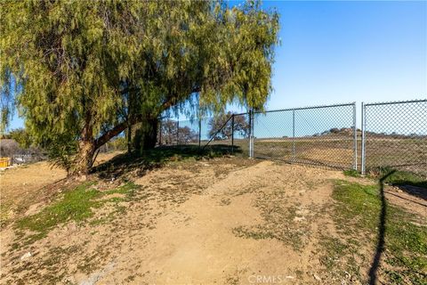 Tiny photo for 1670 Southfork Place, Paso Robles, CA 93446 (MLS # NS26034610)