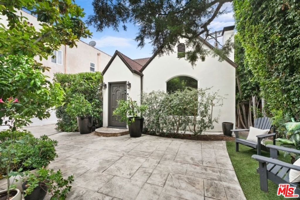 Photo of 8610 Rugby Drive, West Hollywood, CA 90069 (MLS # 25530231)