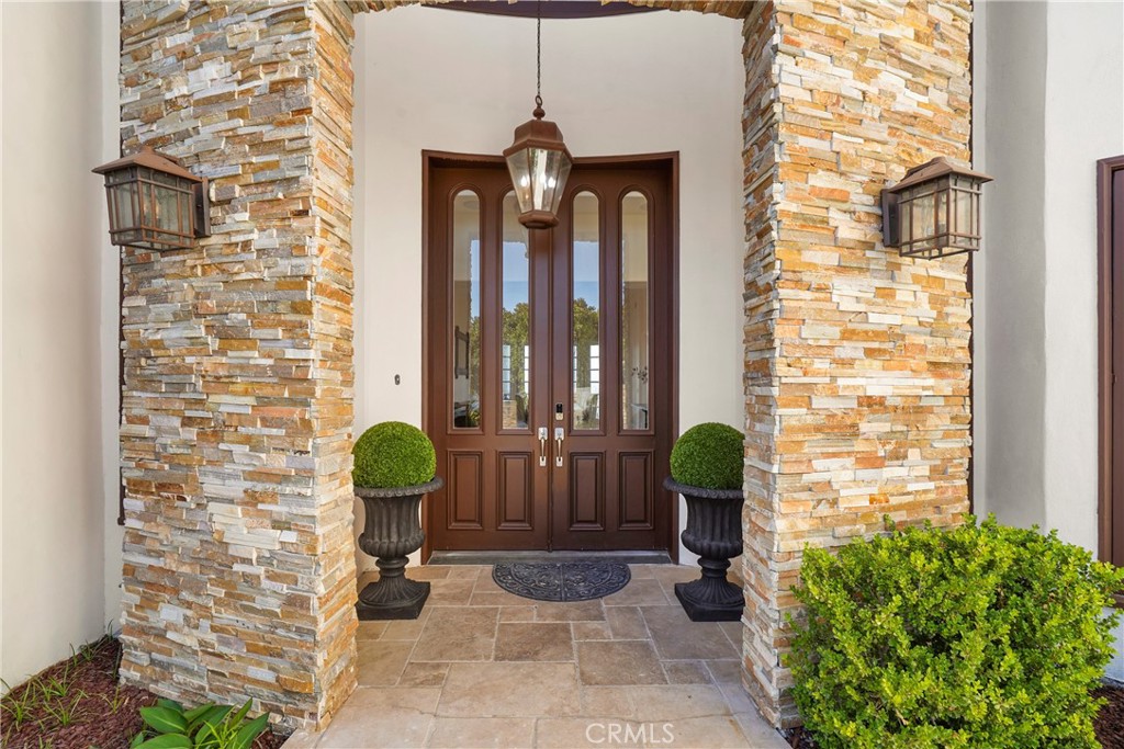 13320 Mulholland Drive