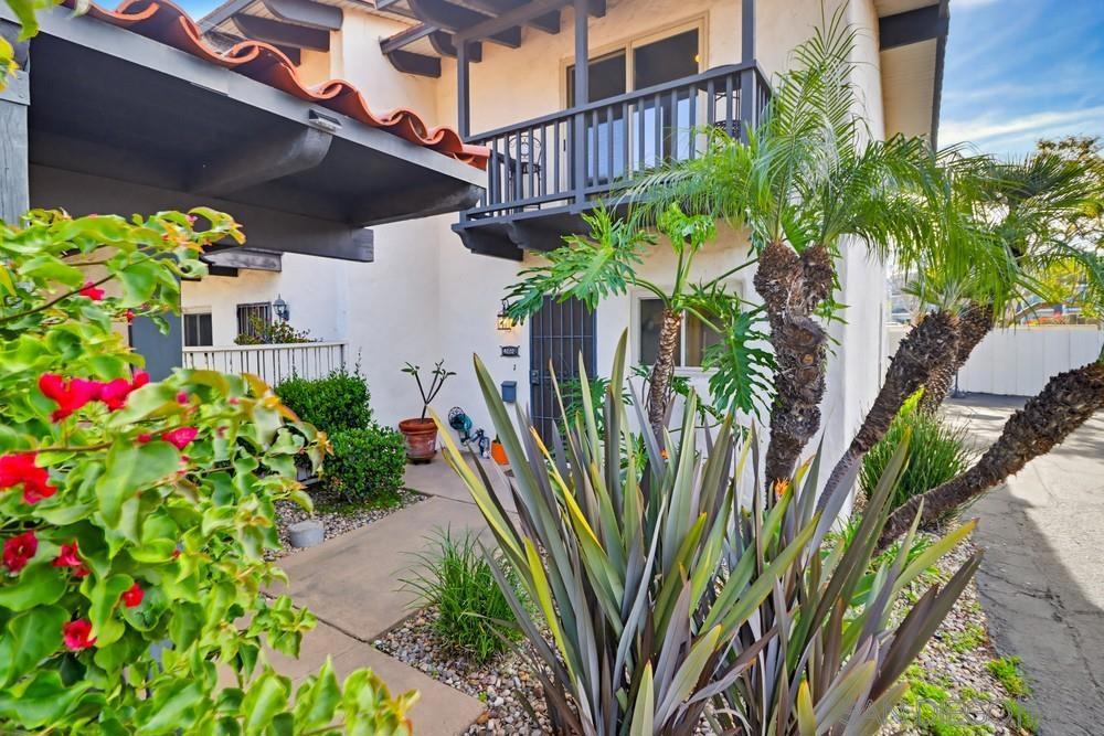 4202 Loma Riviera Ln