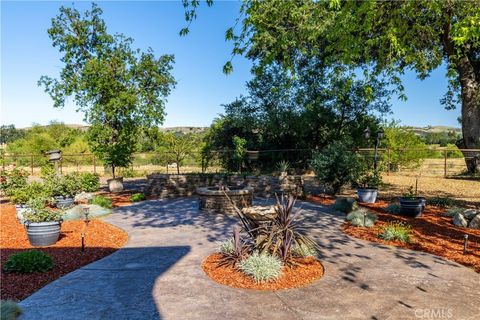 Tiny photo for 4805 Sycamore Rd, Atascadero, CA 93422 (MLS # NS26068545)