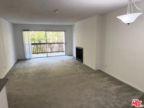 MLS: 26867597