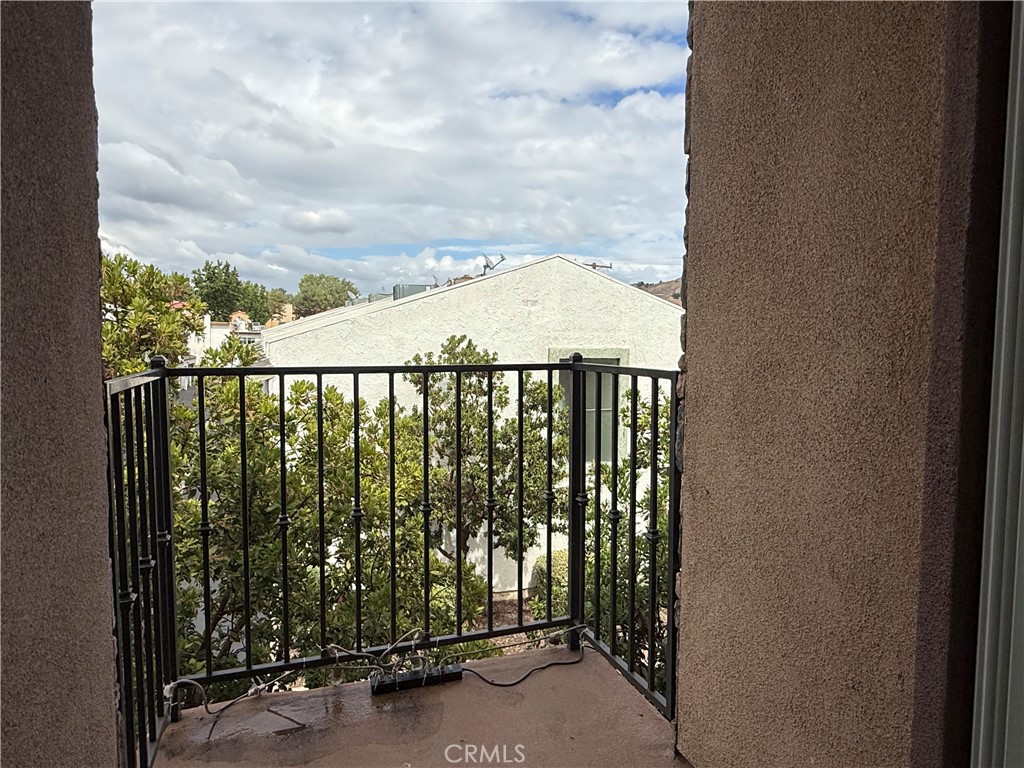 Agoura Country Townhomes (838) - Residential Lease