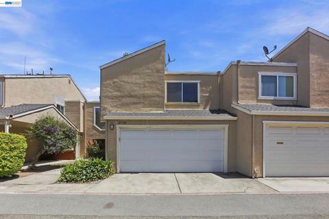 Photo of 27720 Persimmon Drive DR, Hayward, CA 94544 (MLS # 41134720)