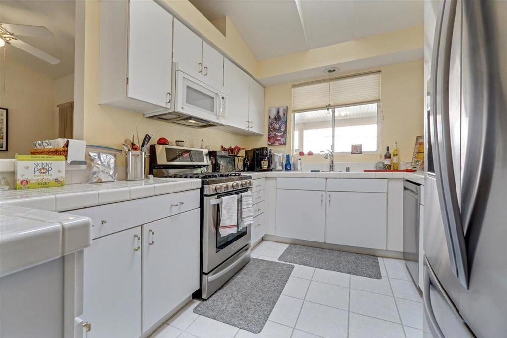 Tri Palm Estates - Residential