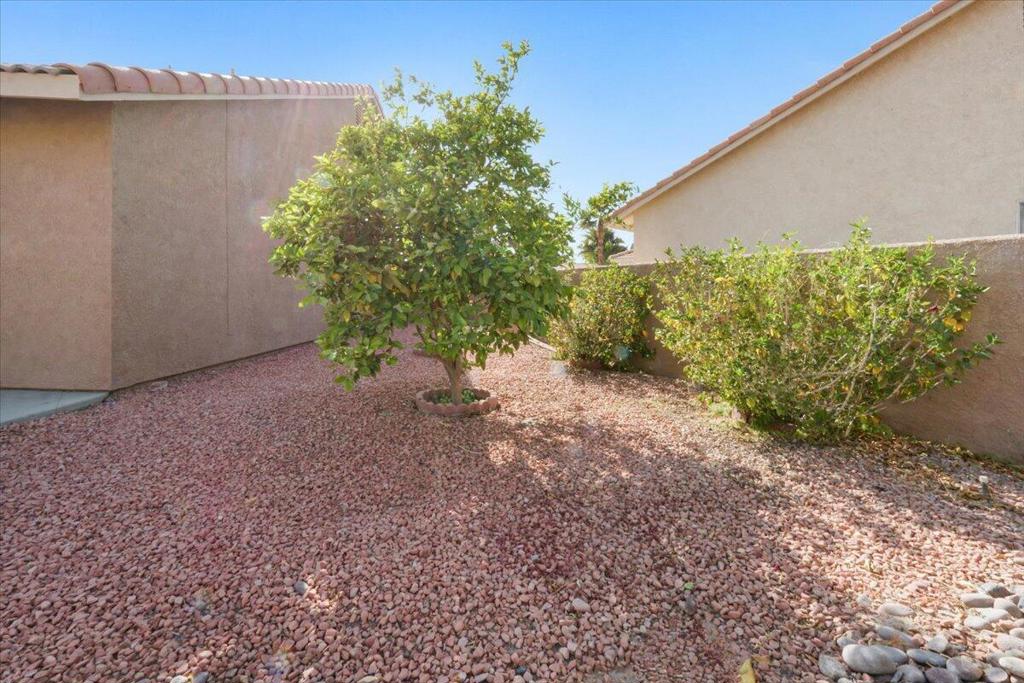 Tri Palm Estates - Residential