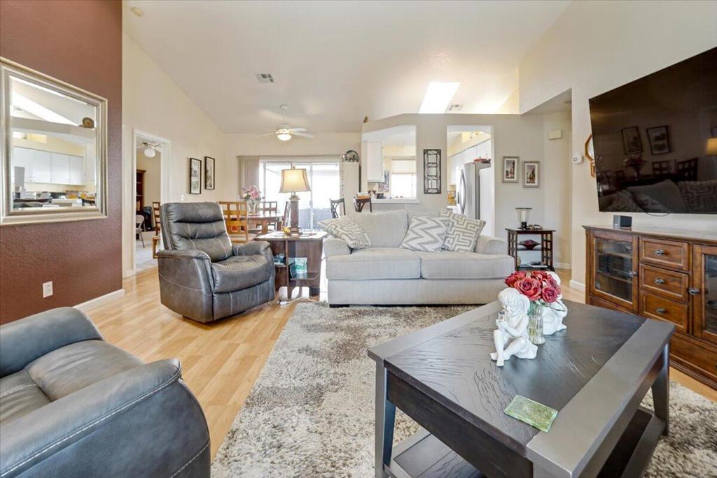 Tri Palm Estates - Residential