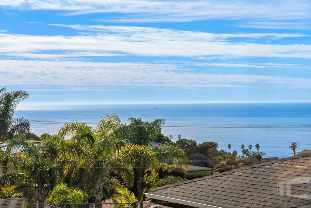 Photo of 4328 Piedmont Dr Dr, San Diego, CA 92107 (MLS # 260001625SD)