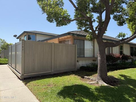 Photo of 1782 Orinda Court, Thousand Oaks, CA 91362 (MLS # 226001787)