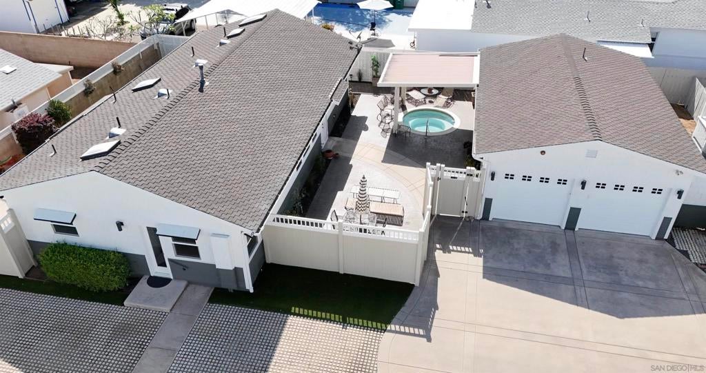 1011 13 Knowles Ave