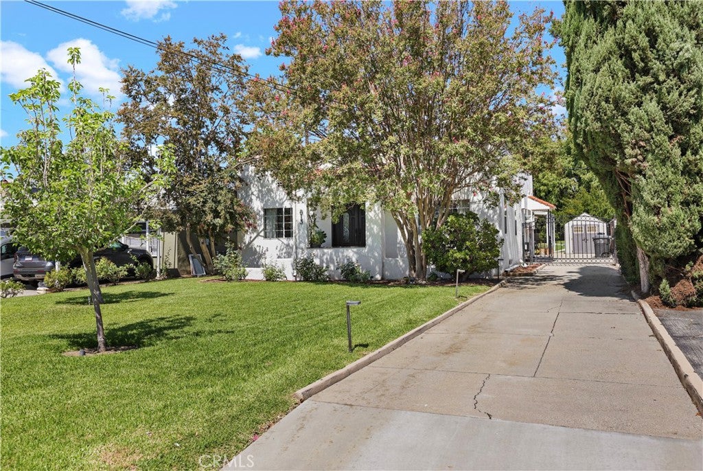 813 Mountain View
