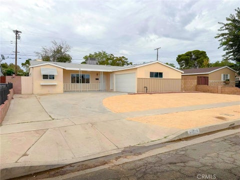 Photo of 44736 Andale AVE, Lancaster, CA 93535 (MLS # SR26149135)