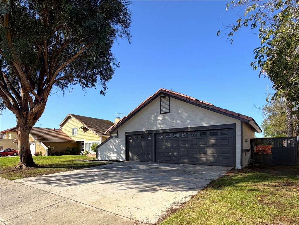 13867 Calada Drive