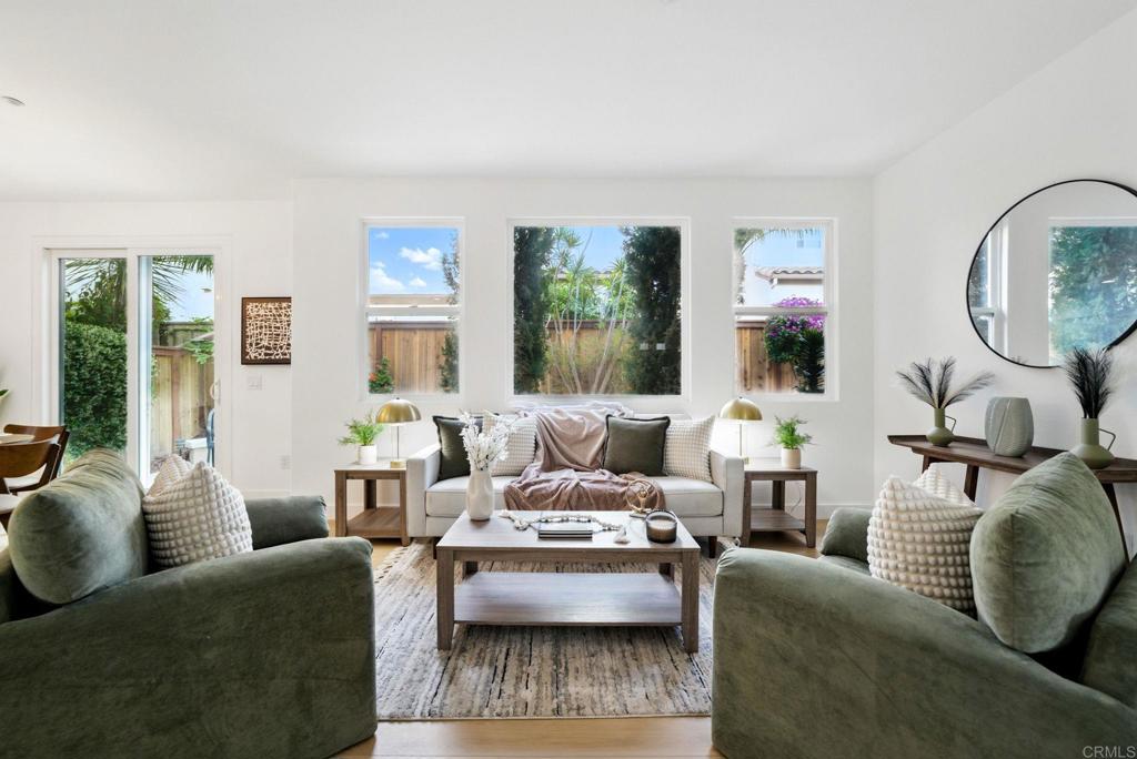 6417 Terraza Portico