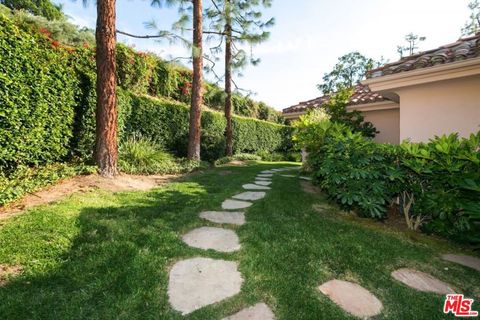 Tiny photo for 1450 CUESTA LINDA, Pacific Palisades, CA 90272 (MLS # 26638067)