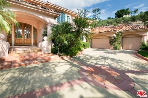 Tiny photo for 1450 CUESTA LINDA, Pacific Palisades, CA 90272 (MLS # 26638067)