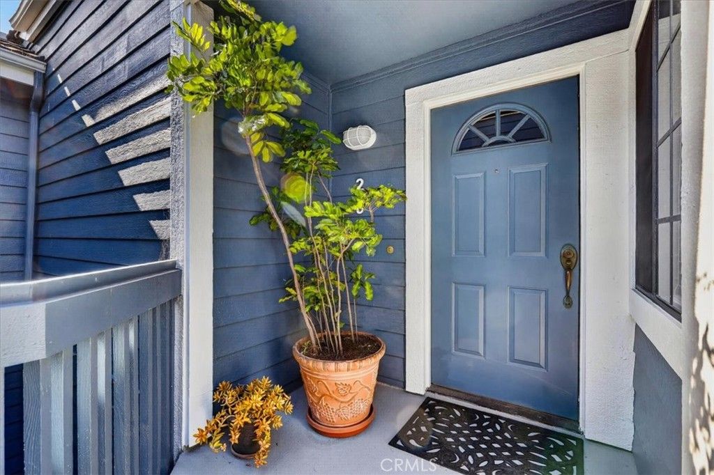 Photo of 20262 Billingsgate Ln #202, Huntington Beach, CA 92646 (MLS # NP26095038)