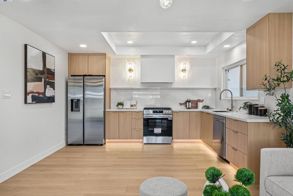 SUNDALE - Residential