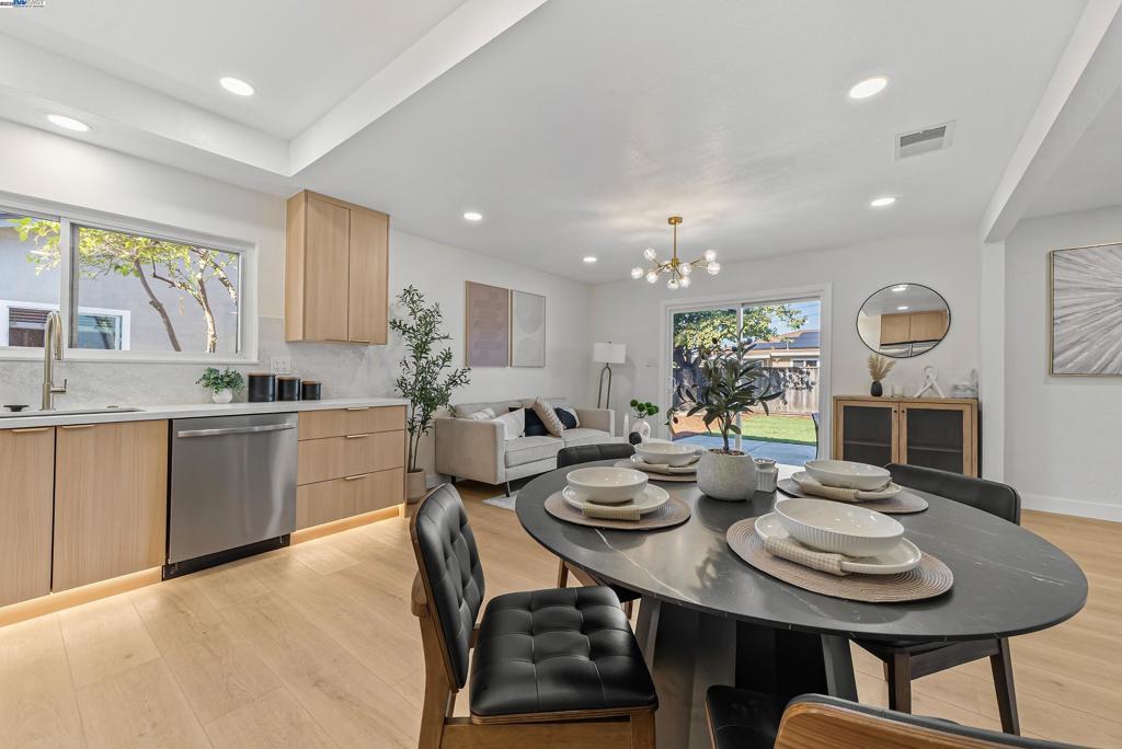 SUNDALE - Residential