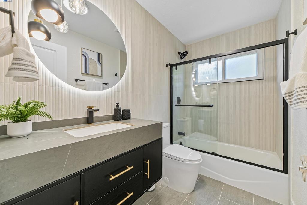 SUNDALE - Residential