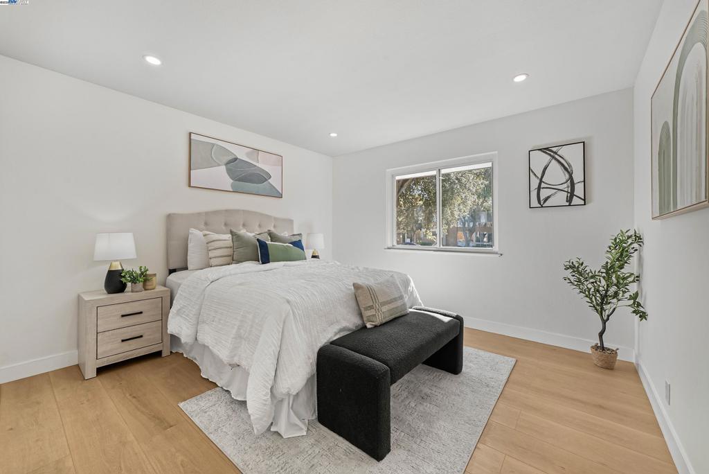 SUNDALE - Residential