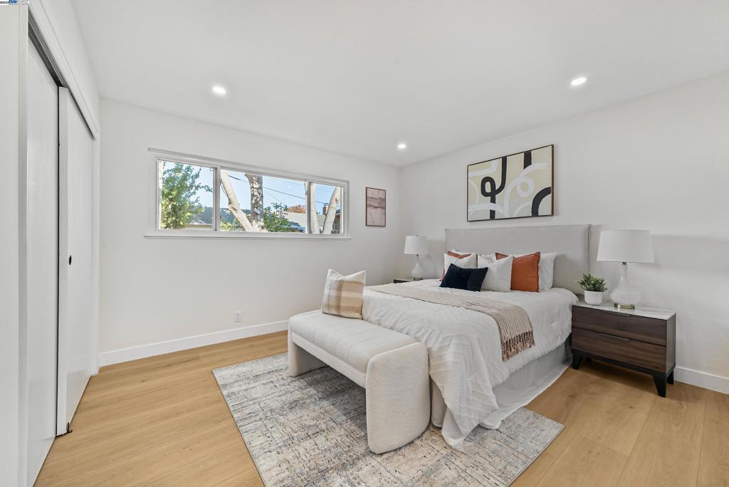 SUNDALE - Residential