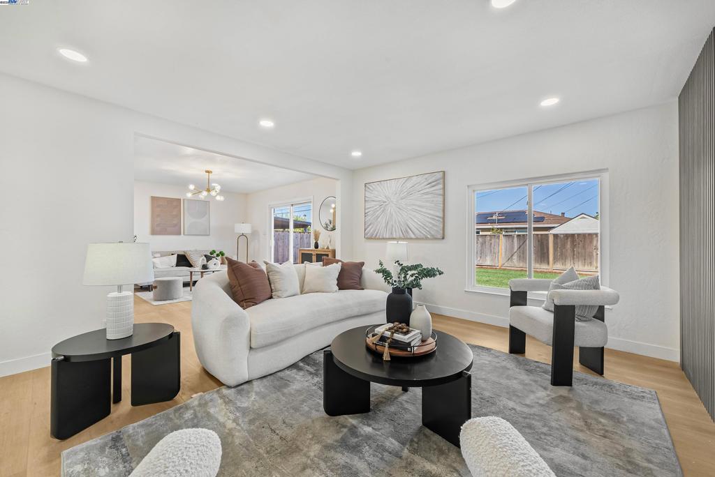 SUNDALE - Residential