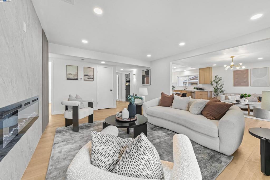 SUNDALE - Residential