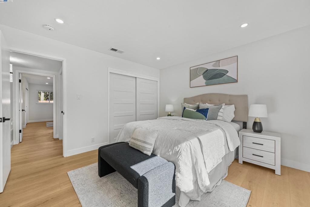 SUNDALE - Residential