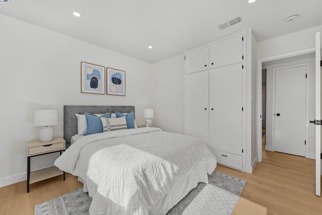 SUNDALE - Residential