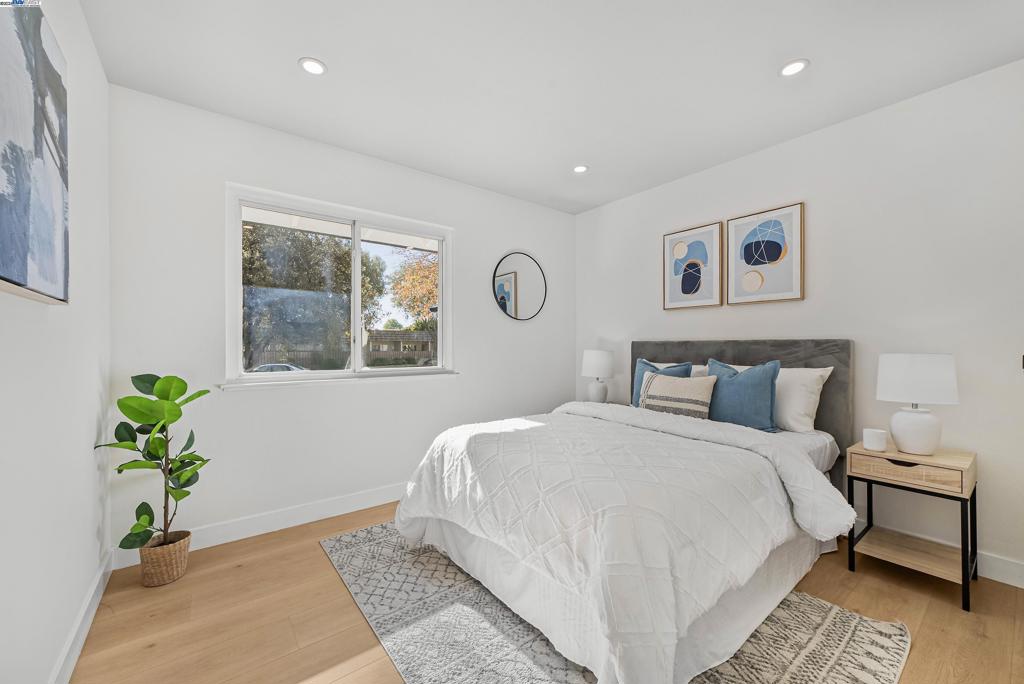 SUNDALE - Residential