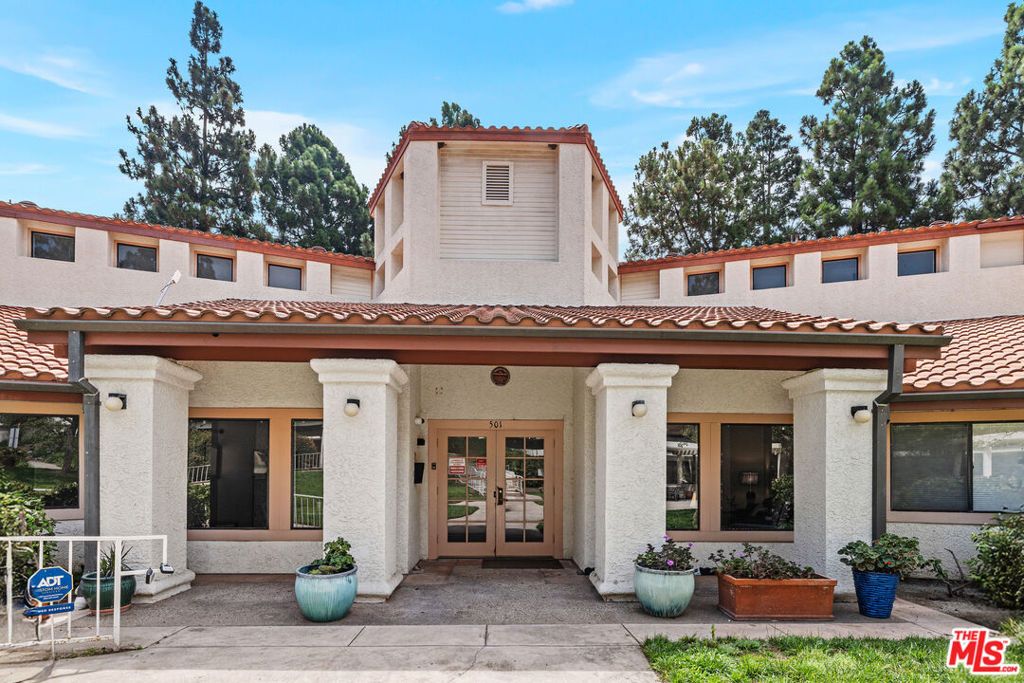 Photo of 501 Palisades Drive #308, Pacific Palisades, CA 90272 (MLS # 24464833)