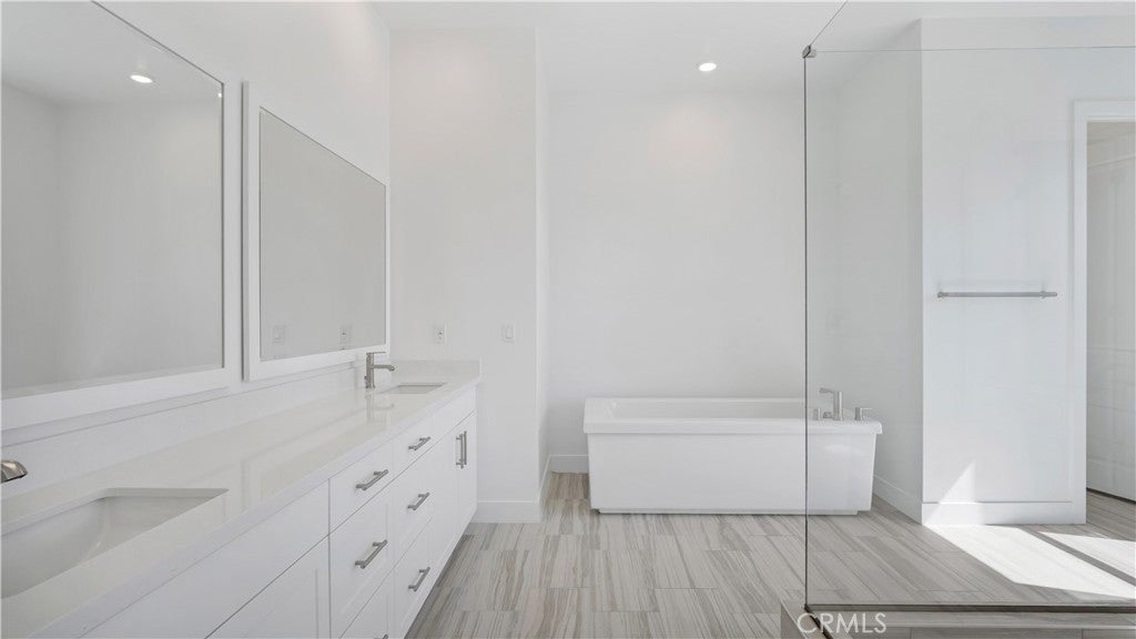 201 Briar Moon, Irvine CA 92618 - Photo 18