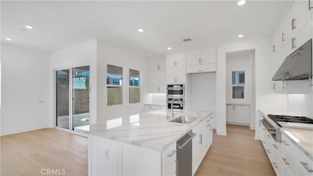 201 Briar Moon, Irvine CA 92618 - Photo 8