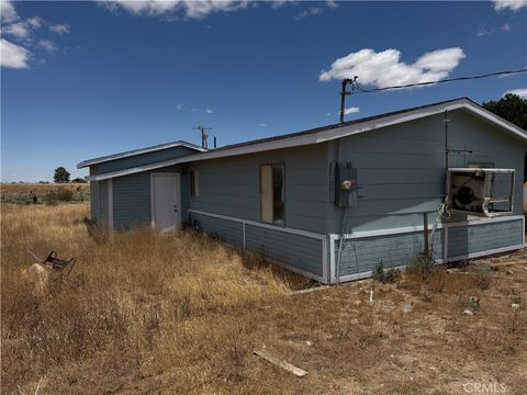 Photo of 11744 Wagon Wheel RD, Victorville, CA 92392 (MLS # HD26105795)