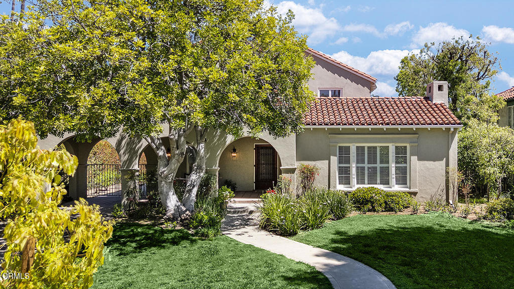 Properties 3 1220 Wentworth Avenue