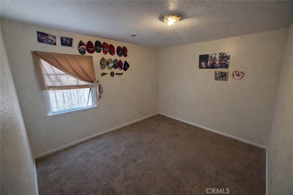 2032 W 77th St