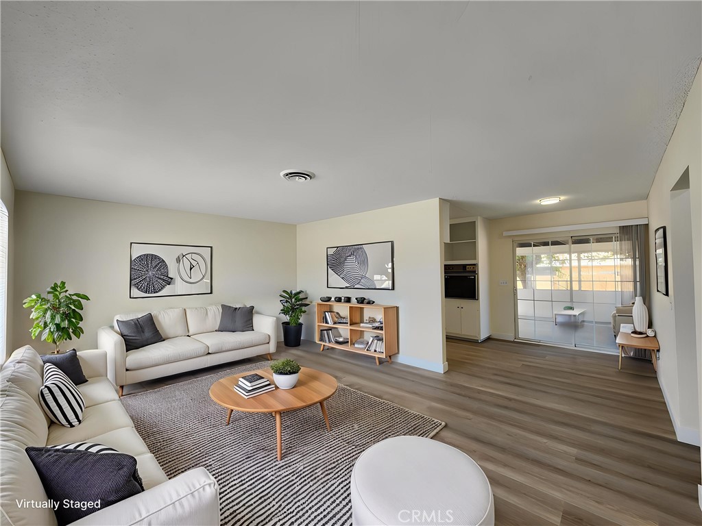 832 E Stetson