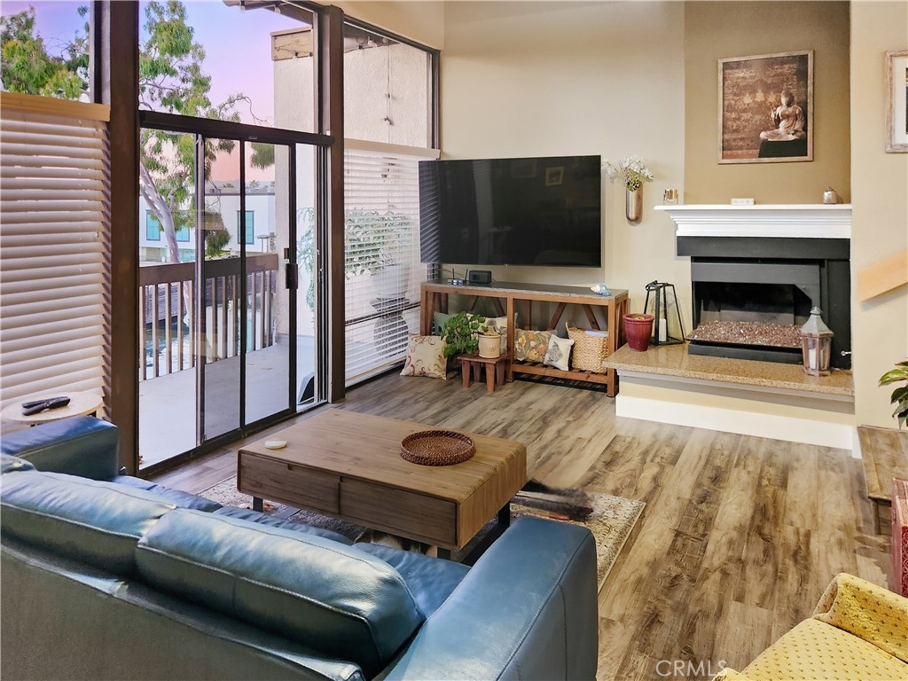 8321 Marina Pacifica N