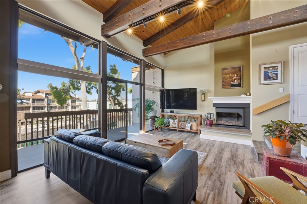 8321 Marina Pacifica N