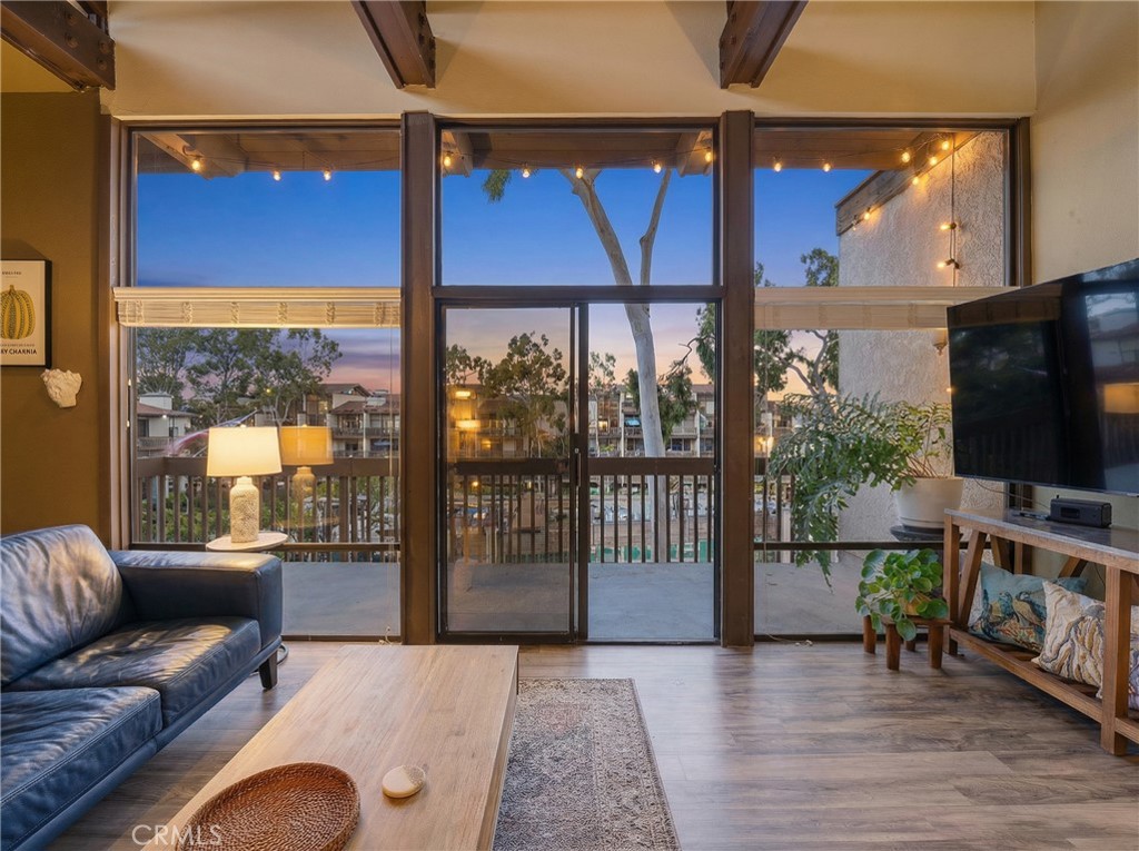 8321 Marina Pacifica N