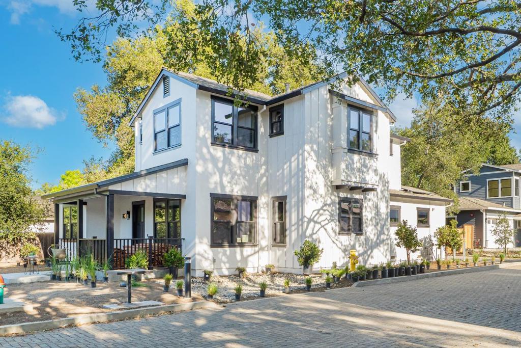 763 Cuesta Drive