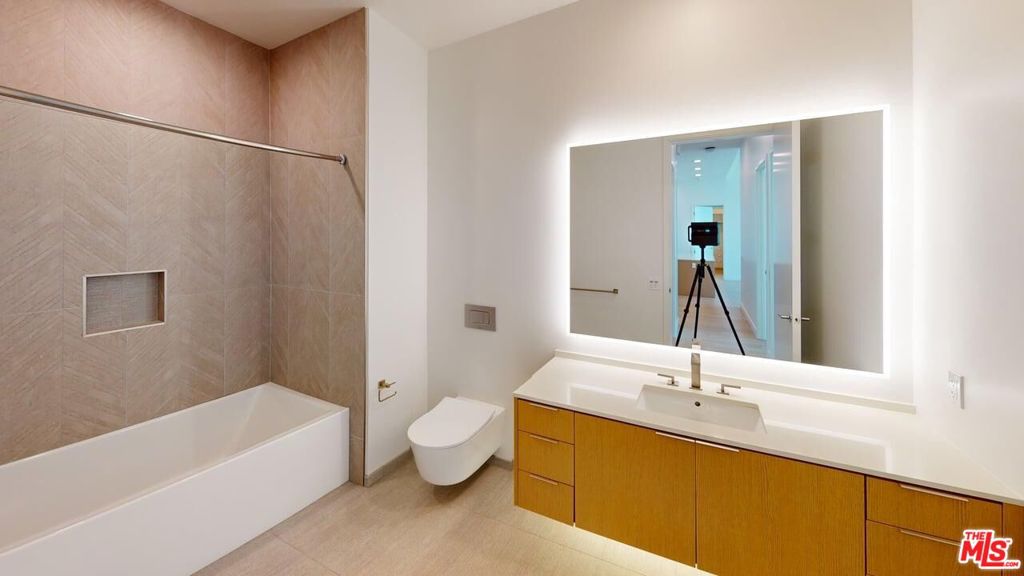 olive street - Residential Lease