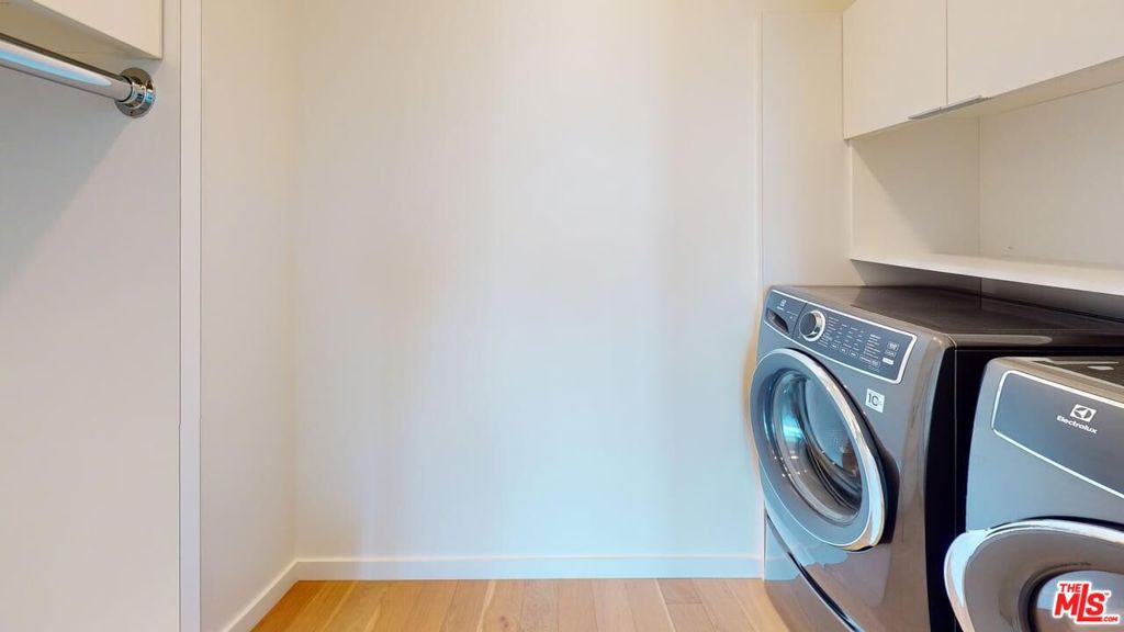 olive street - Residential Lease