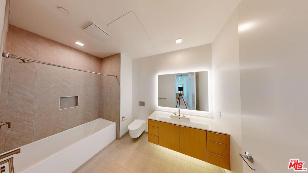 olive street - Residential Lease